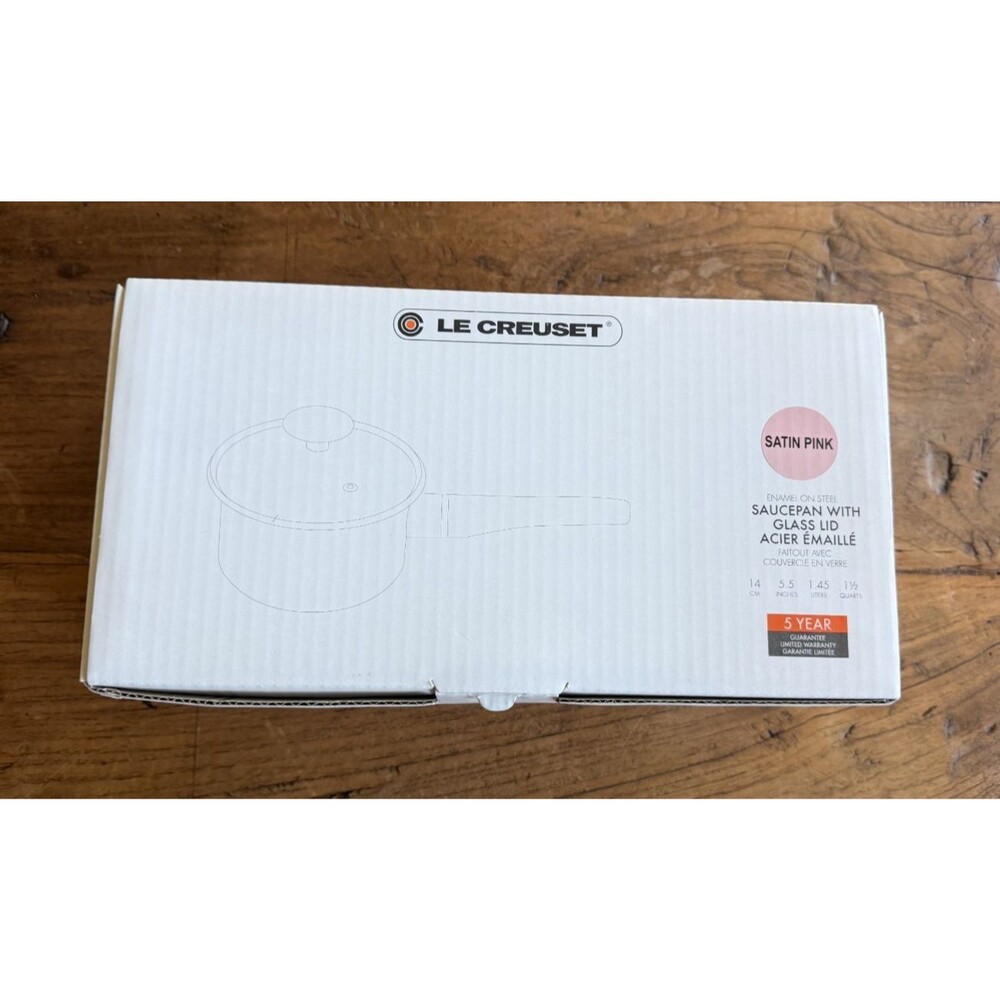 Le Creuset Enamel on Steel Saucepan with glass lid 5.5 in 1.5 qt Satin Pink NEW - Picture 12 of 16
